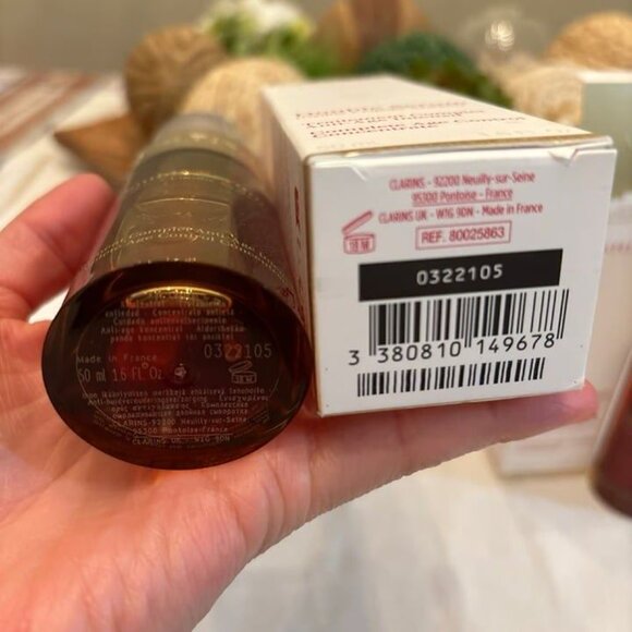 Clarins double serum 50ml x 2 bottles - Picture 2 of 3